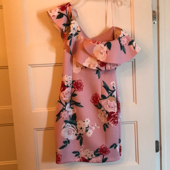Guess Dresses & Skirts - One shoulder dress. Worn once.